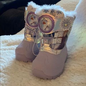 Brand New Elsa from Frozen 2 Boots